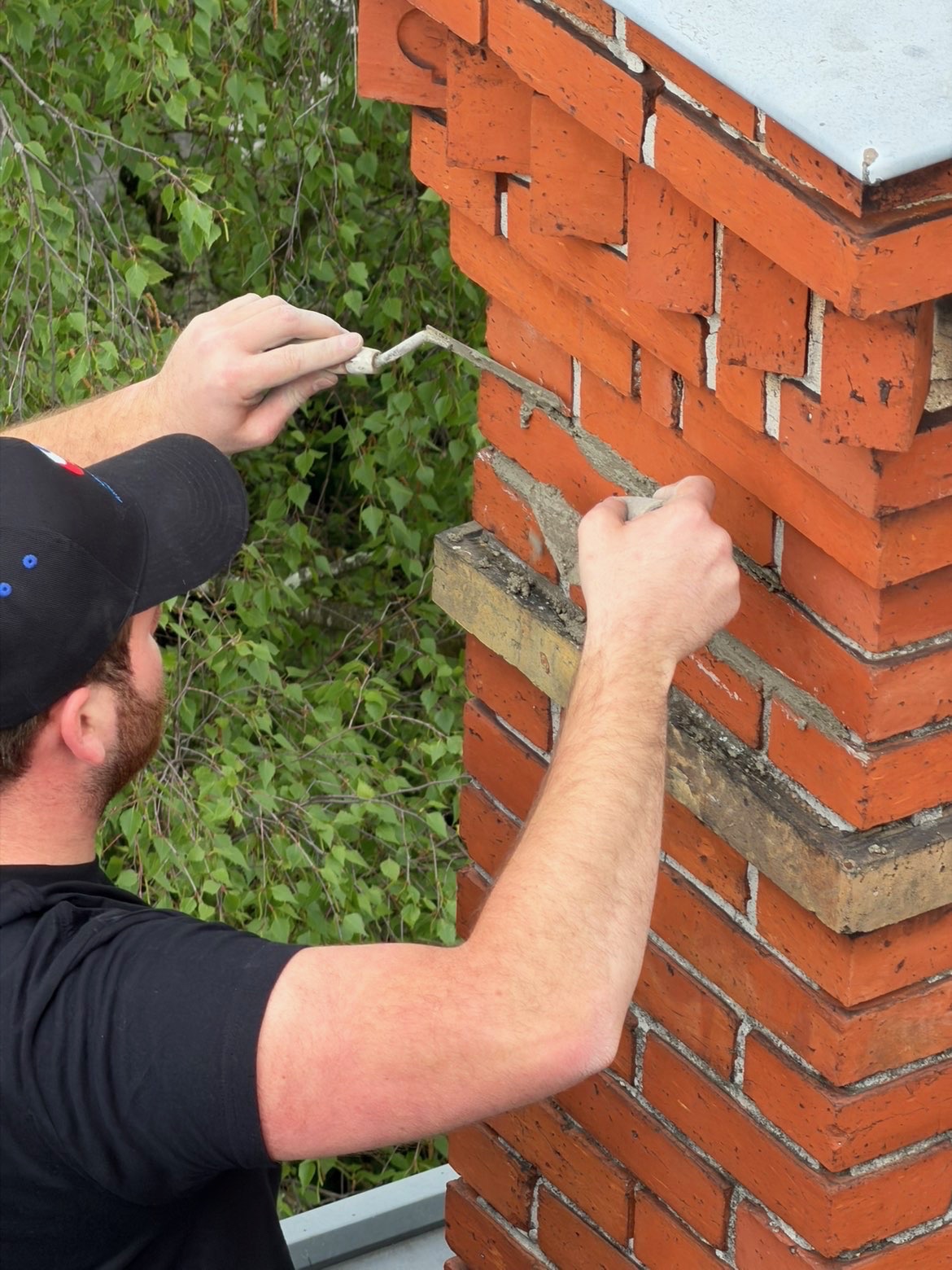 Application de traitement hydrofuge sur toiture par M. Simonard couvreur 94