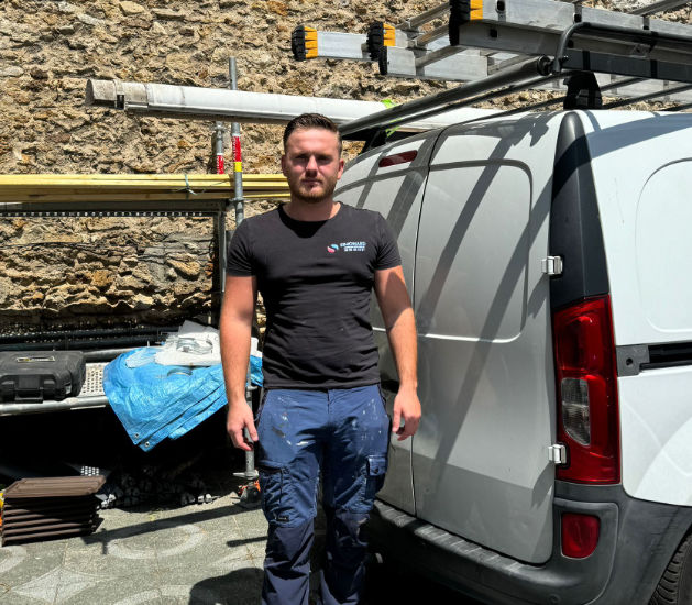 Kenny Simonard, couvreur à Orly